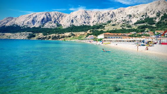 Vela plaža Baška