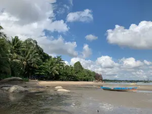 Pantai Batu Dinding Belinyu Bangka