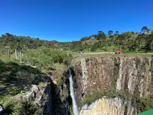 Cascata Avencal - Parque Mundo Novo