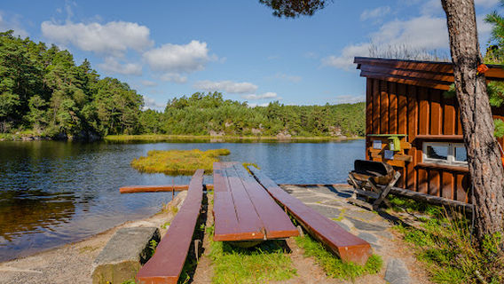 Barbecue area by Gluba pond