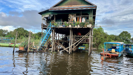 Kampong Phluk, village on stilts
