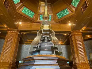 Wat Tham Pha Daeng Pha Nimit