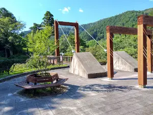 Tsukize no Osugi (Giant Cedar)