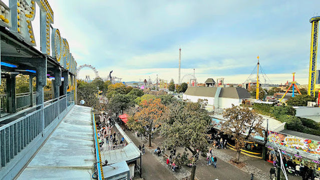 Super Top Dance Fun-House