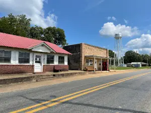 Johnny Cash Birthplace Monument