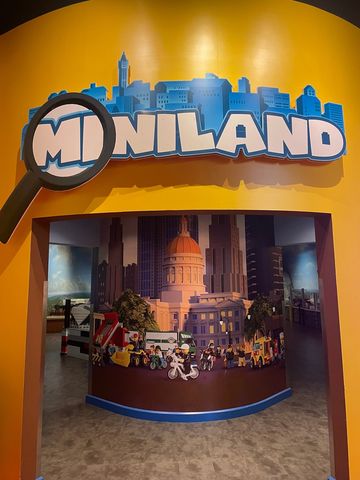 樂高樂園探索中心