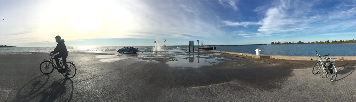 1_Cobourg Beach