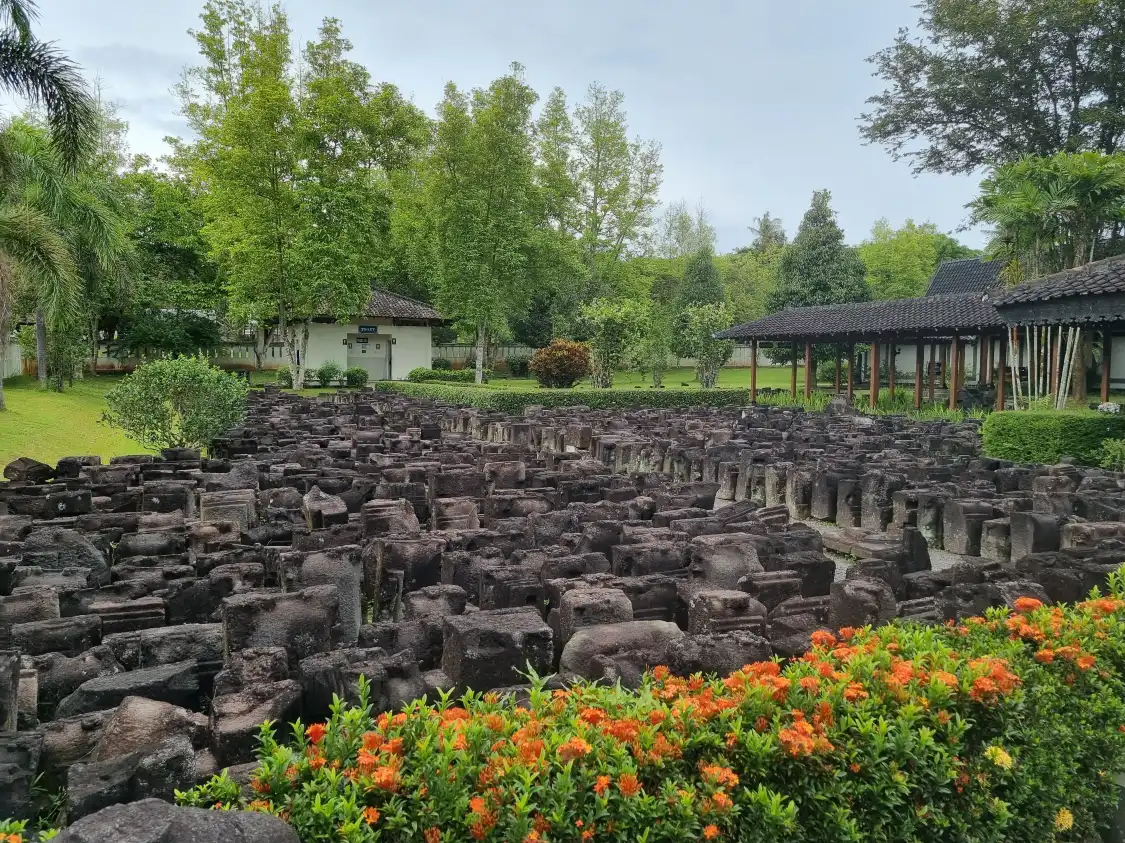 Museum Karmawibangga附近的飯店