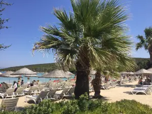 Quente Beach Club