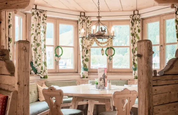 大格洛克納山道旁富施