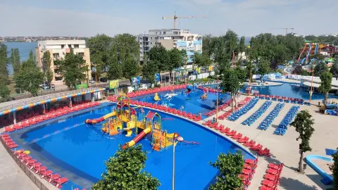 Mamaia travel destination