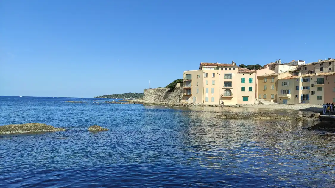 Hotels near La Ponche Beach