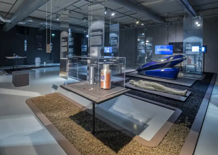 Hotel dekat Cube design museum