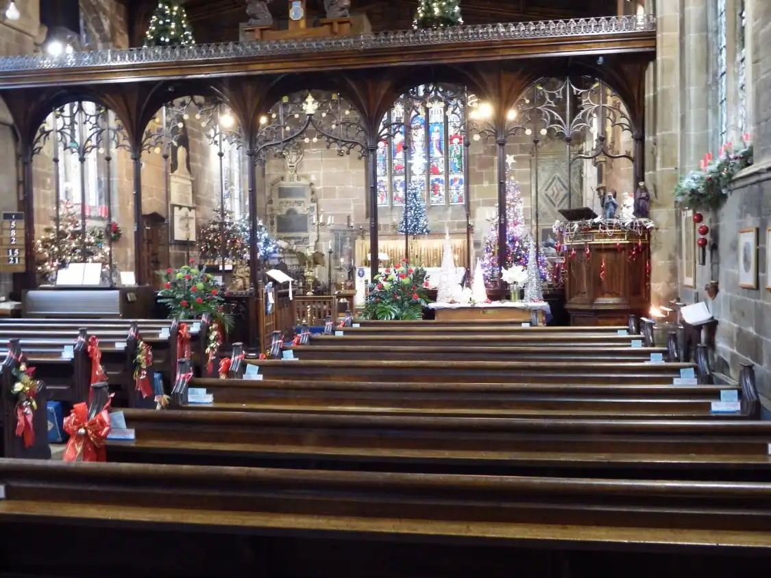 St. James the Great Church 주변 호텔