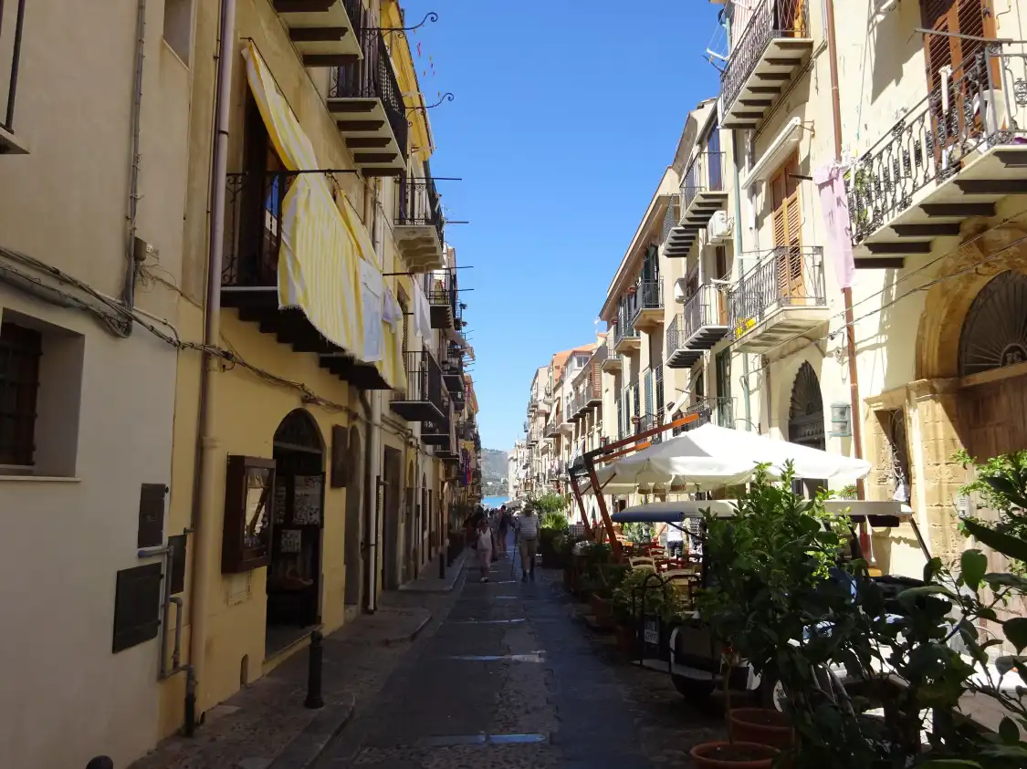 Hotel in zona Spiaggia della Vecchia Marina