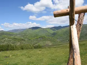 The Cross of Heroes on the Hill of In