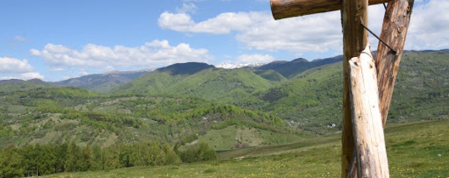 The Cross of Heroes on the Hill of In