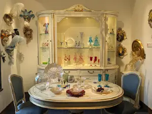 Kurokabe Glass Shop