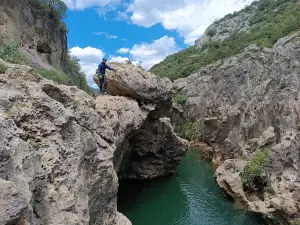 Natureo Sport Adventure - Canyoning Hérault, Via-Ferrata, Escalade, Rando-Rappel