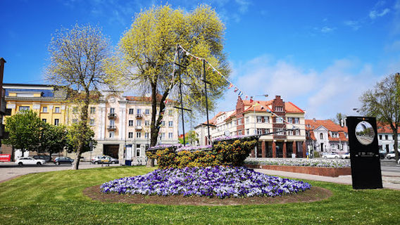 Square of Resurrection