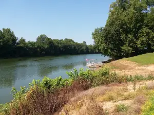 ライバーモア RV パーク