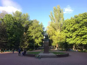 Pam'yatnyk Tarasovi Shevchenku