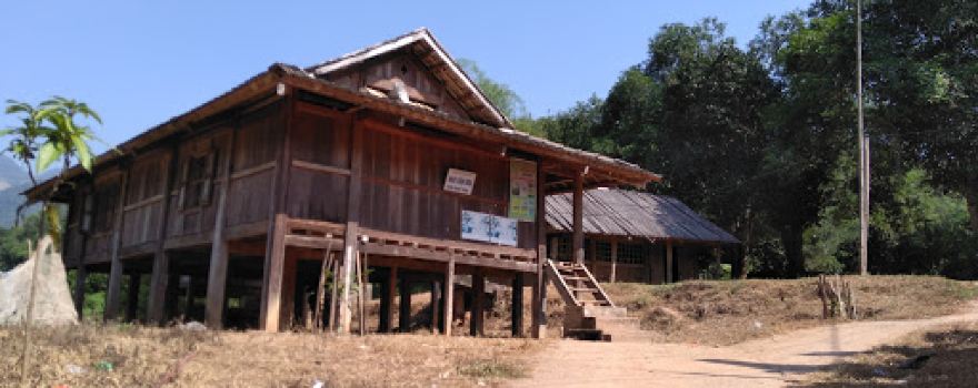 Nhà văn hóa bản Huổi Nga