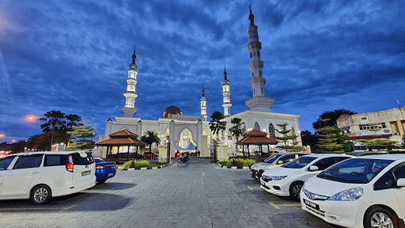 Al-Ismaili Mosque (Royal Mosque)