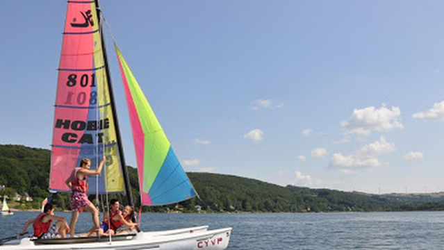 C.Y.V.P. Yachting Center Sail Pareloup