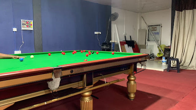 Pyramid Snooker Parlour