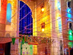 DARGAH HAZRAT KHAWAJA FAKHRUDDIN CHISHTI SARWAR