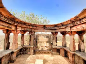Kaleshwari Temple Parisar