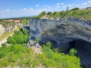 Fertőrákosi Kőfejtő és Barlangszínház