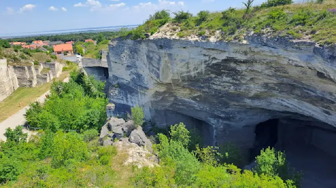 Fertőrákosi Kőfejtő és Barlangszínház
