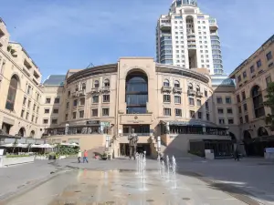 Nelson Mandela Square