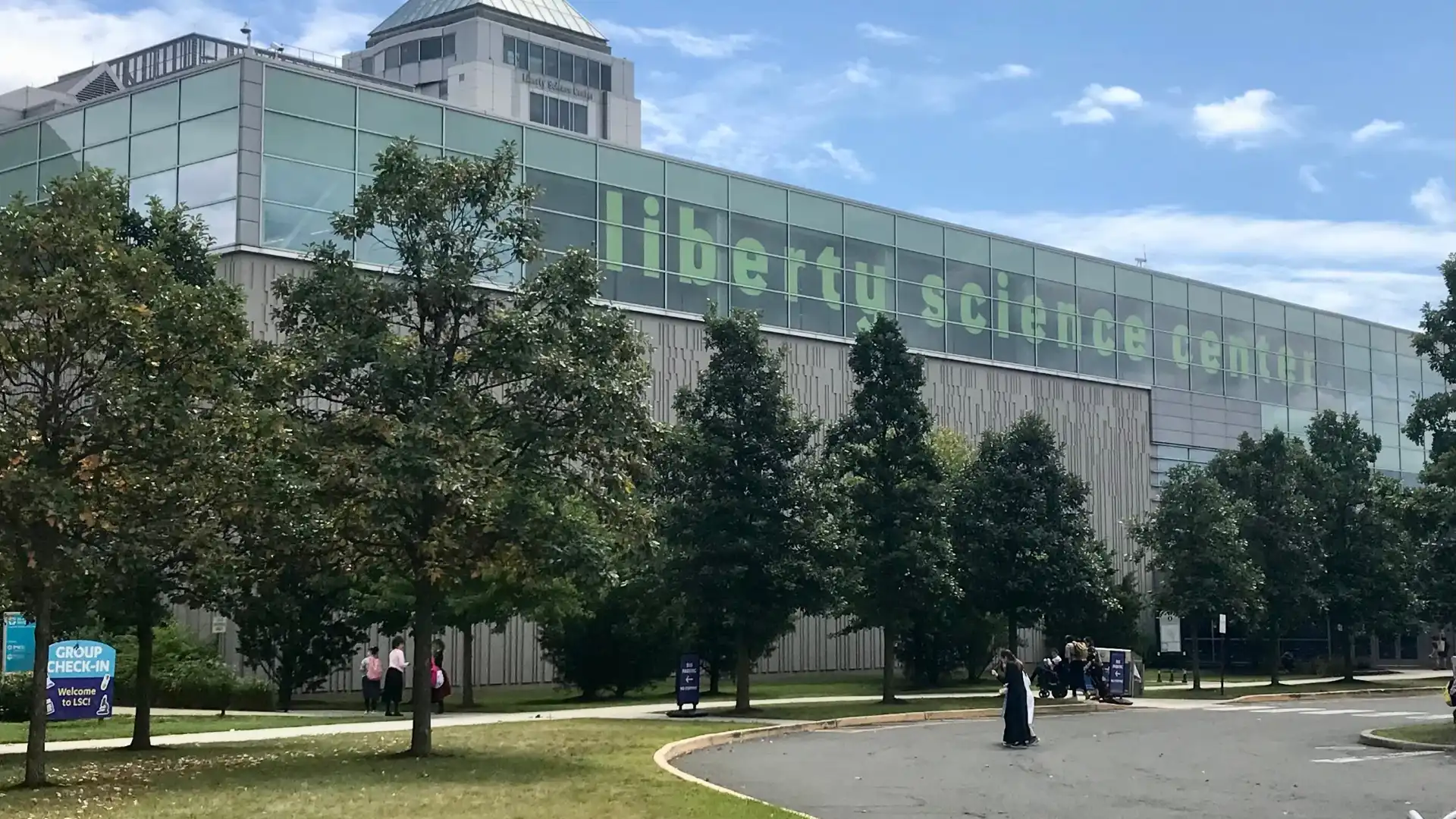 Hotels near Liberty Science Center