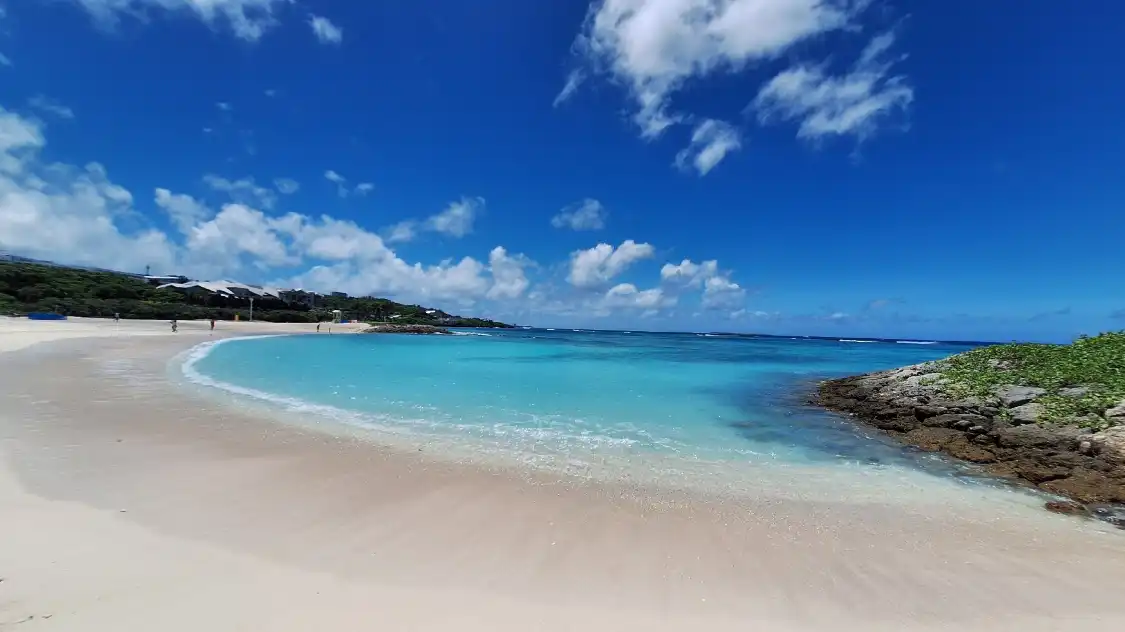 Hotels near Kokuei Okinawakinenkoen Emerald Beach