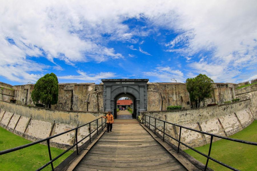 Milan to Bengkulu Flights