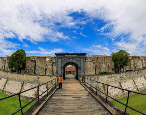 明古魯 自由行套票