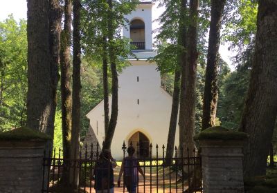 Esku Chapel and Cemetery