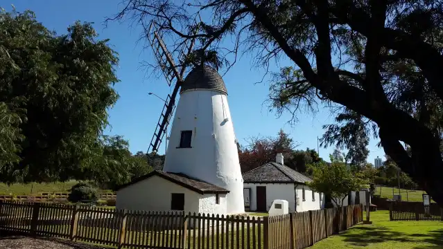 Hotels near Old Mill