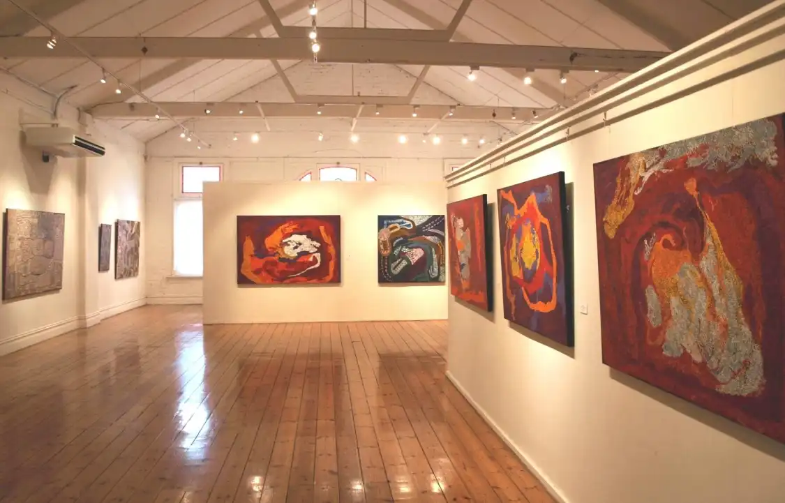 Các khách sạn gần Japingka Gallery