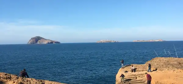 Hotels near Playa El Kallat