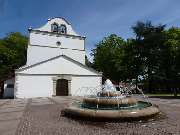 Hotels near Eglise Saint-Leon.