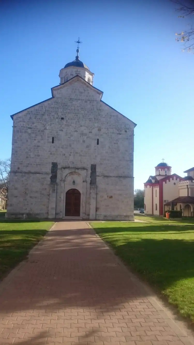 Hotels near Serbian Orthodox Monastery of the Holy Archangels