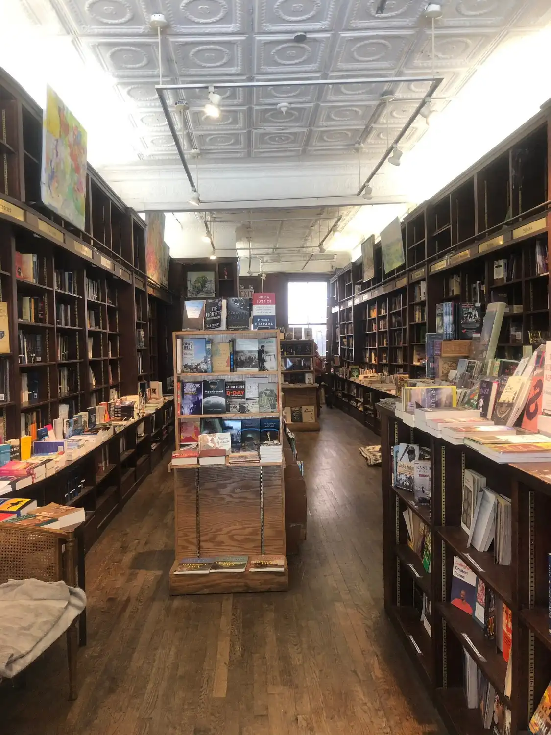 Logos Bookstore附近的飯店
