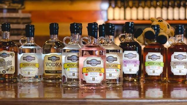Tennessee Legend Distillery at Maddux Place