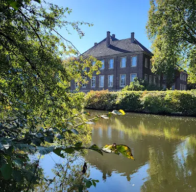 德倫施泰因富特