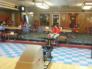 Bee Family Fun Center