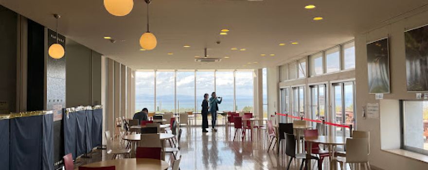 丘の駅（八雲町情報交流物産館）